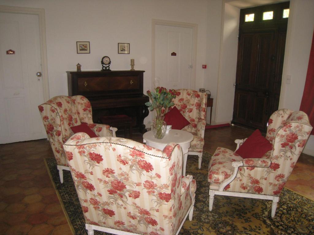 Domaine Des Buis Hotel Albon ภายนอก รูปภาพ