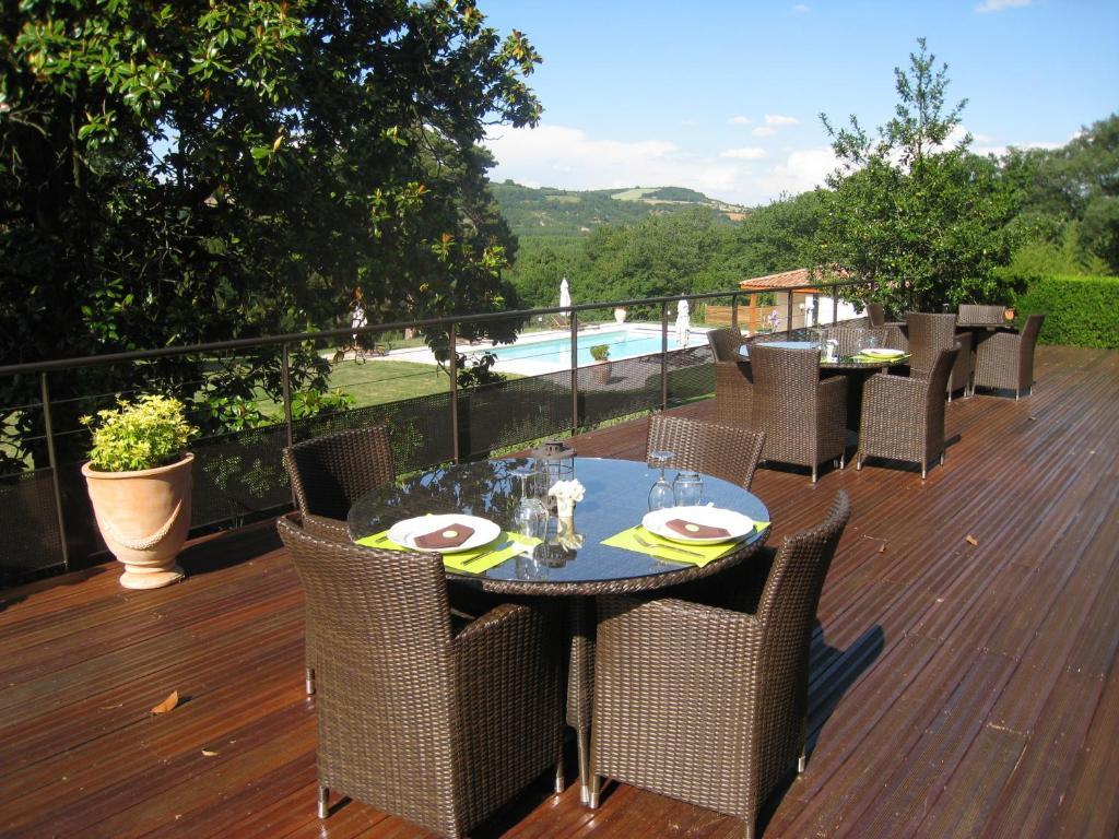 Domaine Des Buis Hotel Albon ภายนอก รูปภาพ